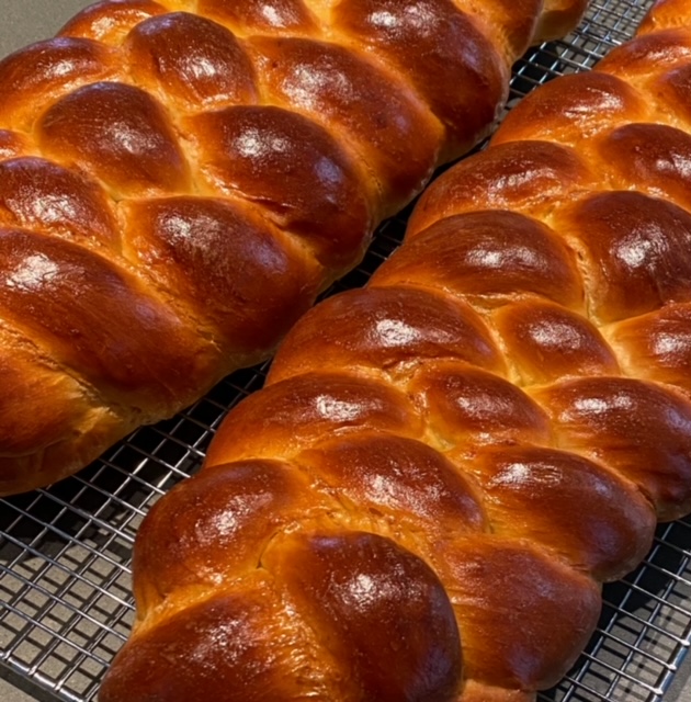 Teddy Bread (Kutz Camp Challah)